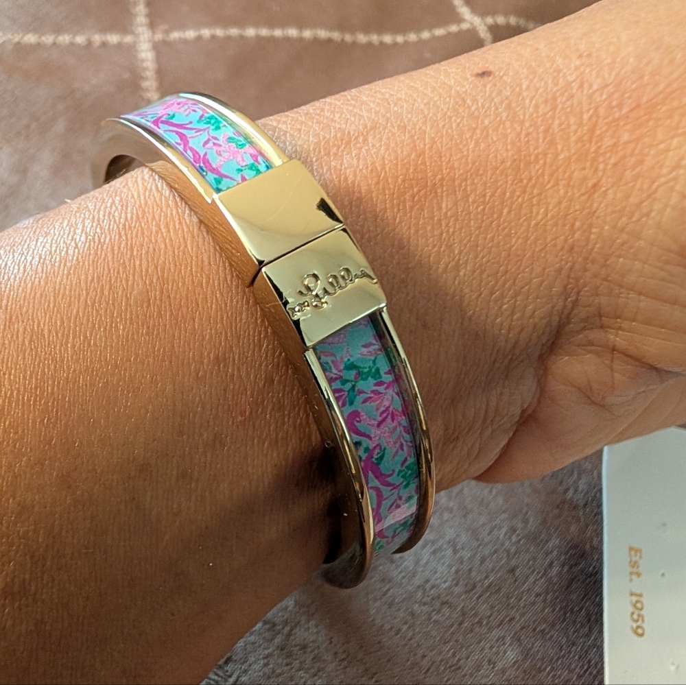 Lilly Pulitzer Seaweed Samba Bangle, Starfish & Pineapple Stud Earrings 3 pc set - Picture 4 of 12